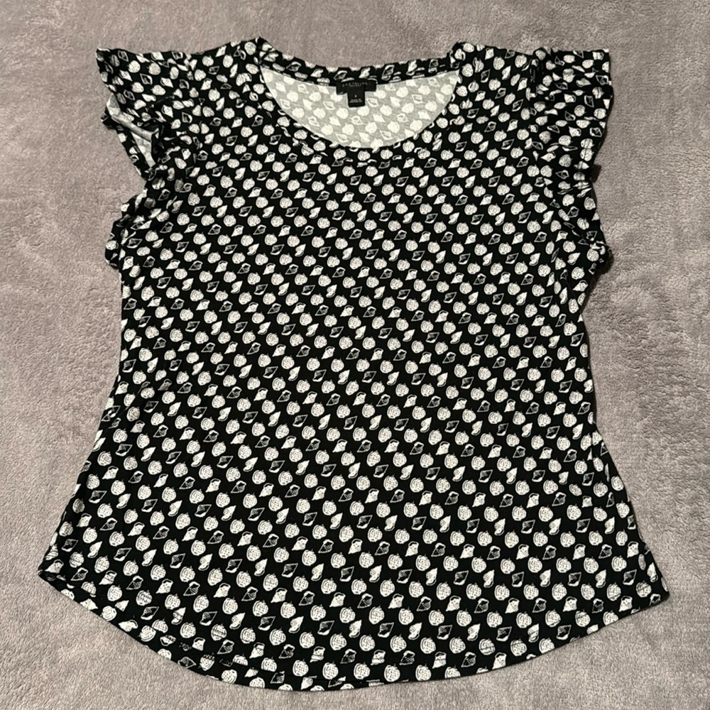 Beautiful Ann Taylor‎ Black with White Conch Shell Shirt - size Medium